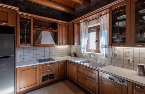 Monopari Villa | Charmante villa familiale avec piscine à Koxare
