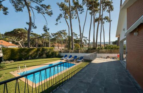 Banzao Maison | Charming Family Villa in Colares