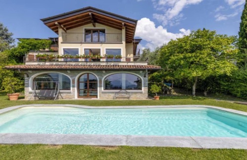 Menaggio Appartement | Charming Family Villa with Lake View and Private Pool