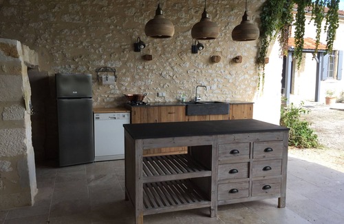 Montagnac-sur-Lede Maison | Domaine sur la colline, vue à 360° Charmante maison en pierre 8 à 12 personnes