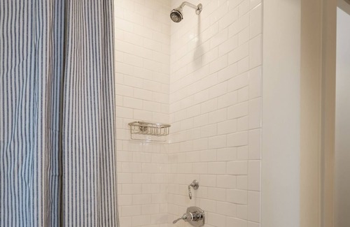 Chatham Autre | Charming Farm House on 460 Acre Working Farm