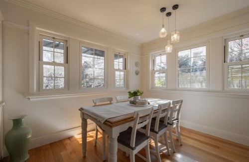 Devonport Maison | Charming Fig Tree Cottage with WiFi & Parking