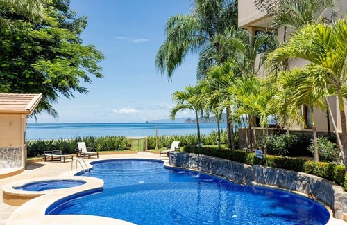 Playa Hermosa Copropriété | Charming Floor Level 3 Bedroom Condo - Beach Front! Sol y Mar 4C