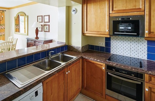 Bailly-Romainvilliers Maison | Charming 2-bedroom townhome in Bailly-Romainvilliers with WiFi, fitness room
