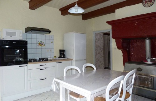 Breuvannes-en-Bassigny Cottage | Gîte de charme avec jardin clos, terrasse couverte et poêle à bois à Breuvannes-en-Bassigny