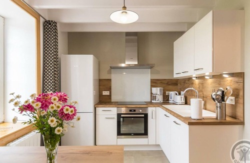 Le Vretot Cottage | Maison cosy cotentine avec terrasse, jardin, poêle à bois et équipements modernes