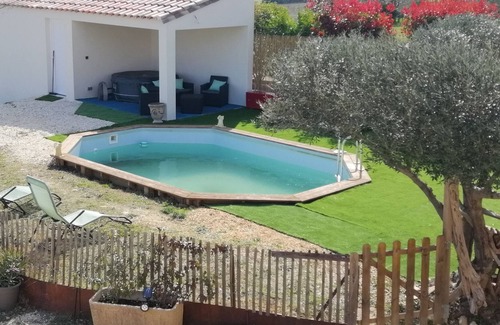 Massillargues-Attuech Appartement | Charmant appartement avec piscine et Spa près d Anduze pour 4 personnes