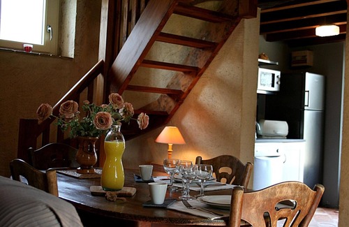 Saint-Capraise-d'Eymet Appartement | Gîte de charme en Périgord avec piscine, jardin, wifi et équipements complets
