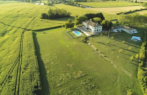 Saint-Colomb-de-Lauzun Maison | Chartreuse 17e, Charme, Grande Piscine & Billard près des Bastides