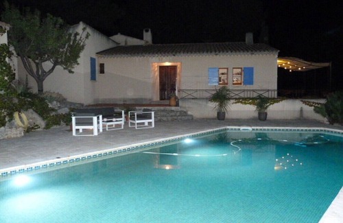 Saint-Marc-Jaumegarde Villa | Charmante Maison Provençale, Villa Le Peiral avec piscine et vue Sainte-Victoire