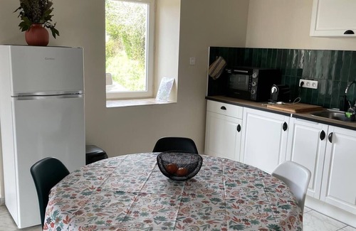 Saint-Marcel-d'Aredeche Maison | Maison de charme rénovée située dans un hameau paisible, idéal 4 personnes.