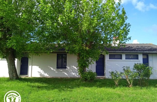 Saint-Michel-en-l'Herm Cottage | Gîte cosy pour 2, proche plages et Marais Poitevin, avec terrasse privative à Saint-Michel-en-l'Herm