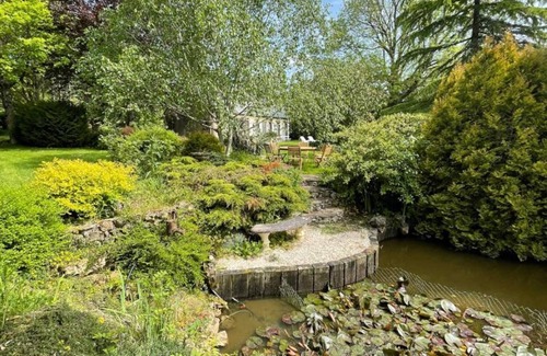 Saint-Pierre-des-Loges Cottage | Maison indépendante avec jardin privatif, cheminée et accès direct à la forêt