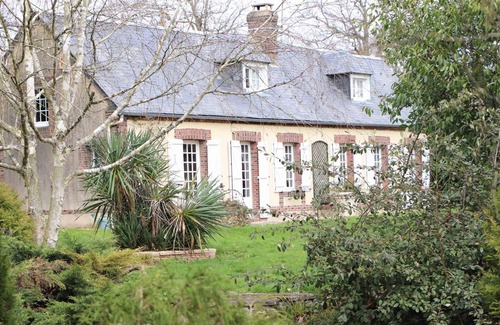Saint-Pierre-des-Loges Cottage | Maison indépendante avec jardin privatif, cheminée et accès direct à la forêt