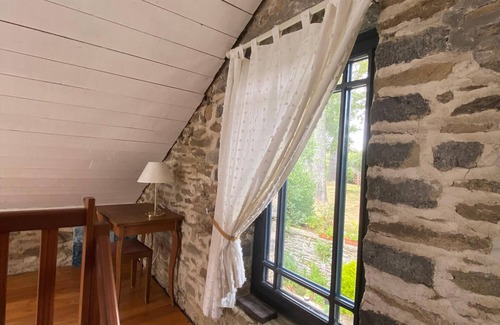 Locmaria-Plouzane Appartement | Charming furnished house near the beach, with fenced garden