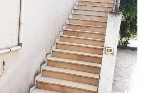 Tabarka Villa | Charmante Villa Meublée et climatisée S+2 avec parking privé à Tabarka - ville