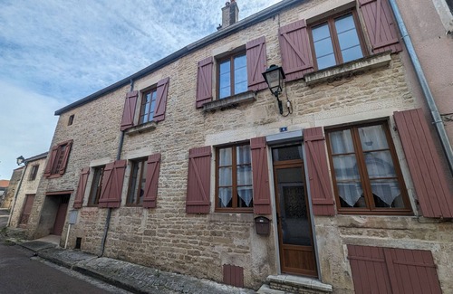 Chateauvillain Cottage | Séjour détente et confort à Châteauvillain, 2 ch, Parc national de forêts, tarifs tout compris