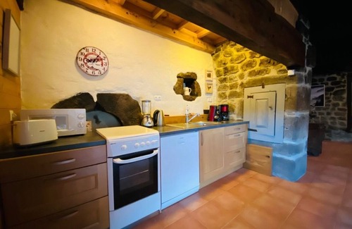 Nozieres Maison | Charmant Gîte "La 1670" dans un hameau rénové du 17ème siècle