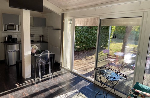 Berrias-et-Casteljau Appartement | Gîte de charme dans un écrin de verdure avec piscine Ardèche du Sud
