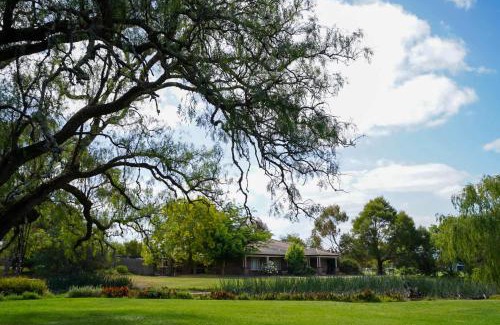 Garfield Maison | Charming Garfield Farm Stay 4BR Holiday Villa