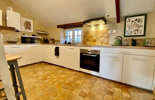 Courcelles-la-Foret Cottage | Gîte charmant proche du Mans et de la Flèche, tout confort, jardin clos, garage, animaux bienvenus