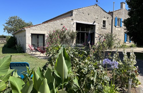 Benet Maison | Charming gîte (8/10pers) in the Marais Poitevin Vendée with heated swimming pool