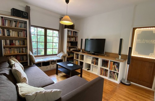 Guerard Maison | Charming Gîte/Guinguette, by the River