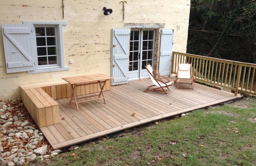 Cintegabelle Maison | Gîte de charme dans un moulin à eau avec un spa au coeur d'un jardin historique.