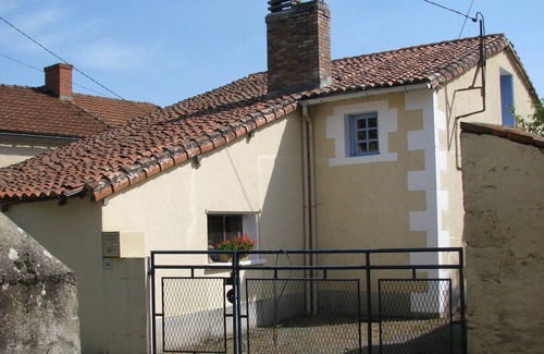 Moussac Maison | Gîte de charme près de la rivière Vienne et des installations de kayak