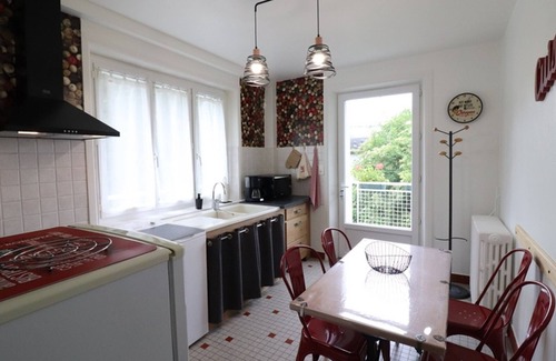 Aurillac Cottage | Charmant Gîte à Aurillac avec Jardin Privatif et Parking, Idéal pour 4 Pers., À Proximité du Centre