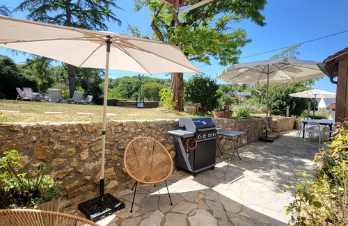 Savonnieres Cottage | Charming gite with SPA & Karaoke
