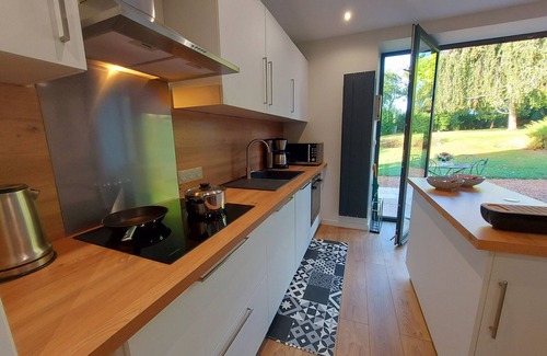 Alexain Cottage | Gîte de charme avec étang privé et pêche, jardin, BBQ, fibre, 2 chambres - Alexain