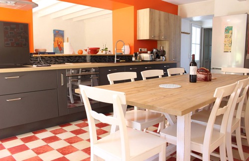 Verac Maison | Gîte de charme avec piscine sur domaine viticole bio