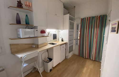 12th Arrondissement Appartement | Charming Golden Gate studio