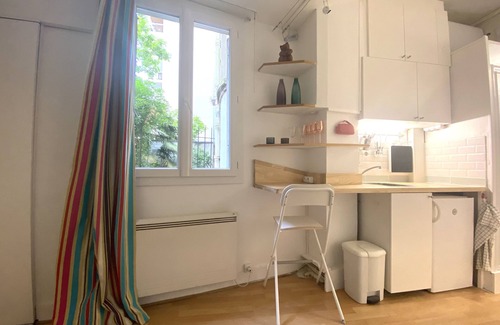 12th Arrondissement Appartement | Charming Golden Gate studio