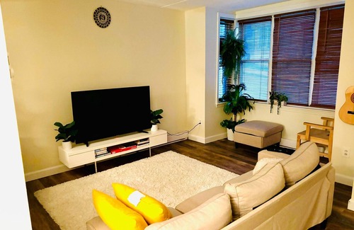 Mission Hill Maison | Charming guest bedroom in a 2-bedroom townhome with WiFi, in fabulous Boston