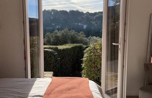 Le Beausset Lit Et Petit-Déjeuner | Charming guest house, 15 minutes from the most beautiful beaches in the Var.
