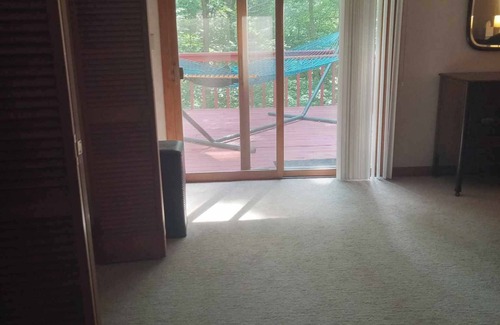Saint Andrews Maison | Charming guest suite in multi-leveled house in Sewanee.