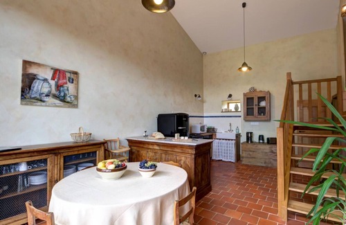 Saint-Just-la-Pendue Cottage | Gîte de charme avec spa, sauna et jardin pour 12 personnes