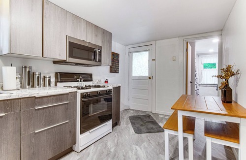 Hillsboro Maison | Charming Hillsboro Home < 1 Mi to Downtown!