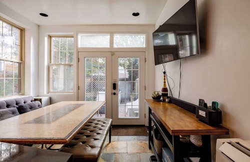 Capitol Hill Maison | Charme historique Capitol Hill Row Home w / Parking - emplacement parfait