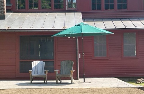 Old Chatham Maison | Charming historic home surrounded by woods in Old Chatham