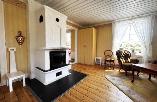 Norra Fagelas Maison | Charming holiday home with views of the landscape and close to Lake Vättern