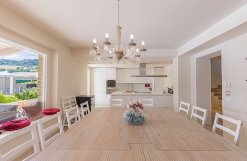 Monterubbiano Villa | Charming holiday home with pool and sea view, equipped with every comfort, just 6 km from the beach.