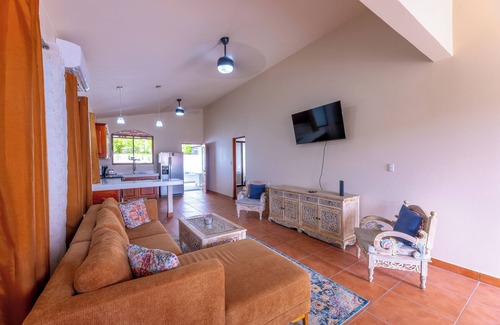Esterillos Oeste Maison | New charming home in gated community + private pool