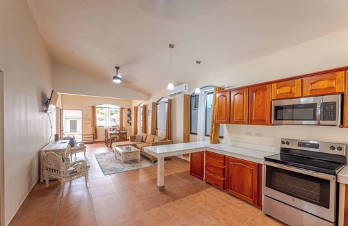 Esterillos Oeste Maison | New charming home in gated community + private pool