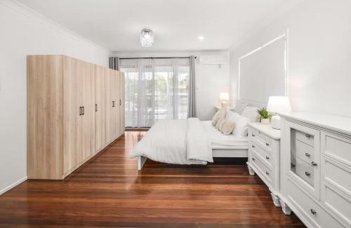 Algester Maison | Charming Home in Algester close to plaza