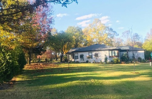 Bella Vista Maison | Charming Home located on Golf Course near the Ozark Mountains