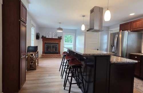 Keene Maison | Charming Home Walk to Downtown!