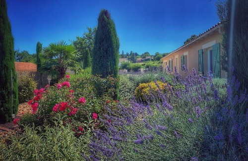Neuvic Cottage | Maison de charme avec terrasse, jardin et équipements complets, à 2 km de Neuvic